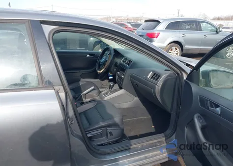 2014 Volkswagen Jetta 1.8T Se from USA, damaged, VIN 3VWD17AJ8EM249811